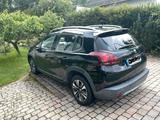 Peugeot 2008 Allure PureTech 110 Stop&Start Allure - Peugeot 2008 von privat