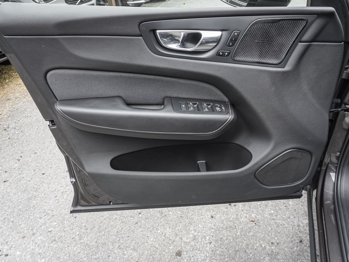 Volvo XC60 R Design AWD B4 Diesel EU6d AHK El. Panodac foto 15