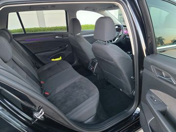 Volkswagen Golf - 11