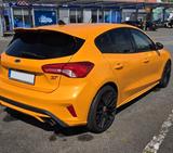 Ford Focus 2,3 EcoBoost ST Automatik - Ford Focus: Orange