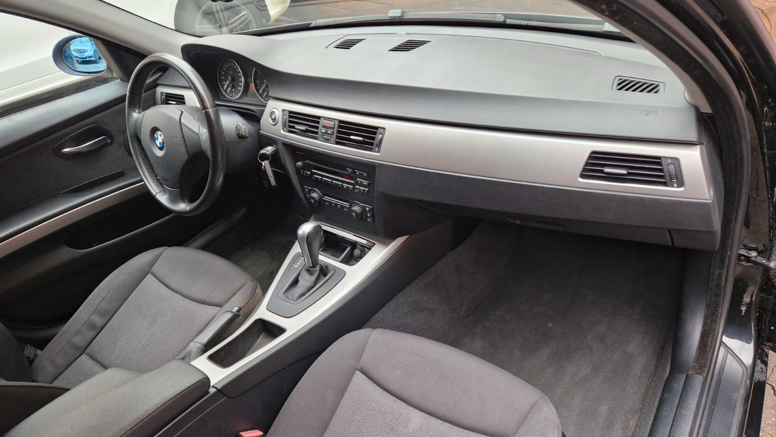 BMW 320 2006 — photo 10