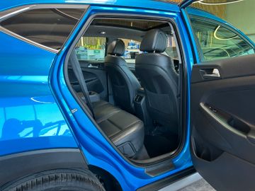 Hyundai Tucson Premium 4WD *Vollausstattung*1.Hand*