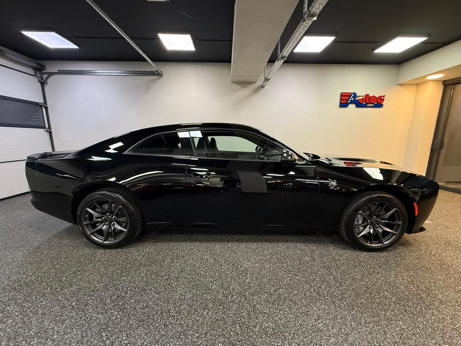 Fahrzeugabbildung Dodge CHARGER 4DR -LAUNCH EDITION-SIXPACK-CARBON-AWD