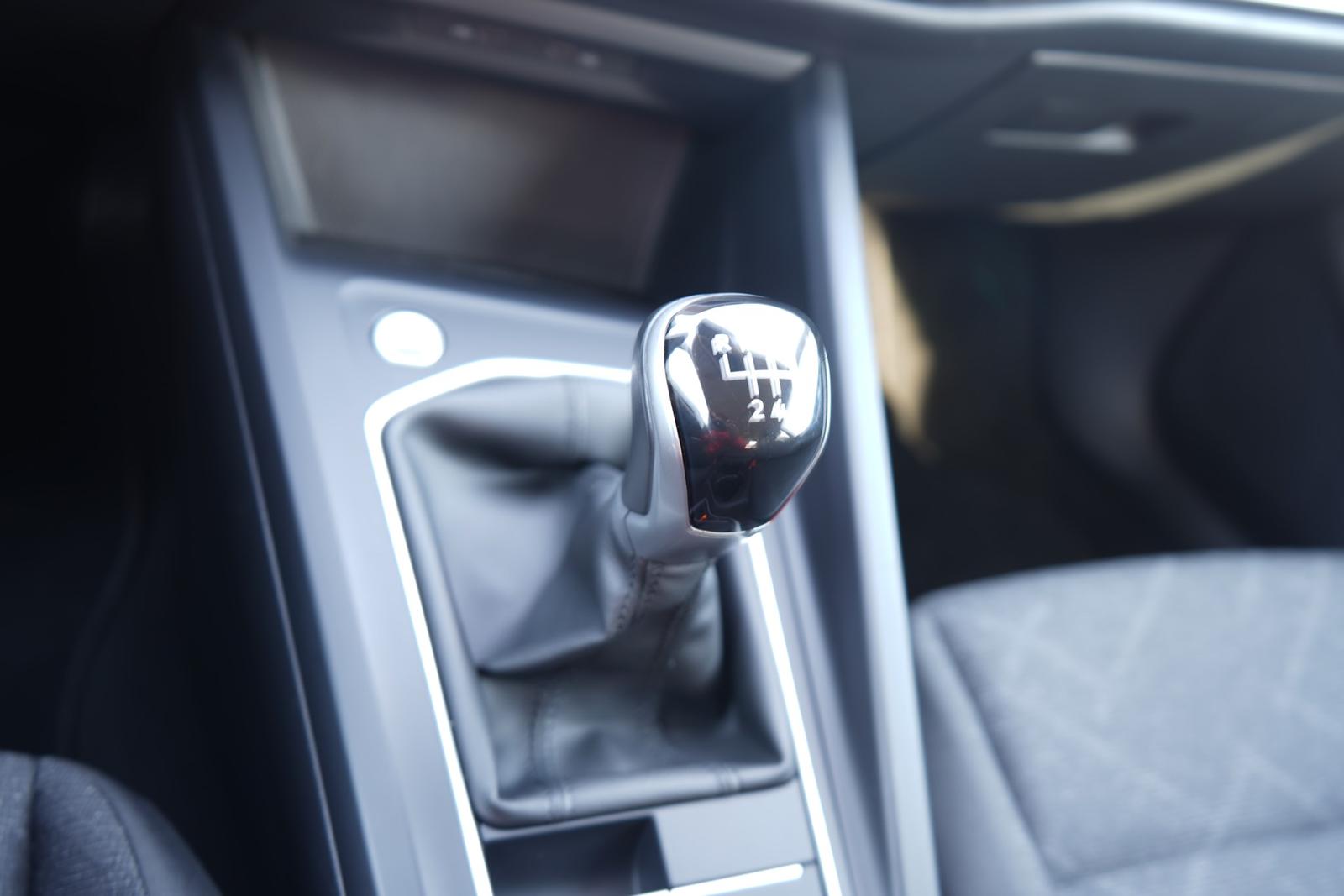 Volkswagen Golf VIII 1.5 16V TSI Life LED App-Connect ACC, миниатюра 19