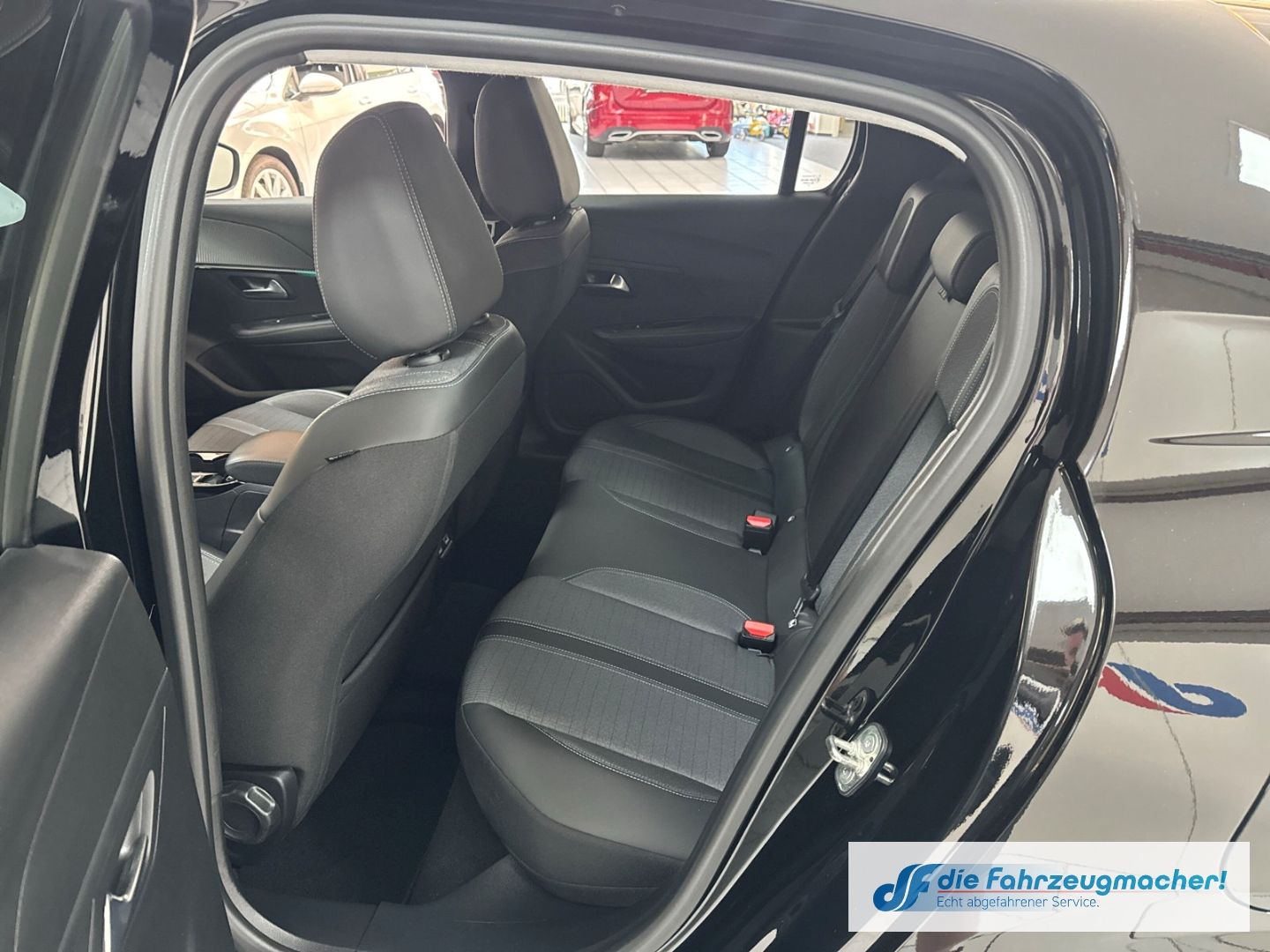 Fahrzeugabbildung Peugeot 208 Allure Navi LED Klimaautom Fahrerprofil DAB
