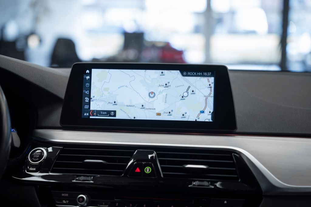 B5 4.4 Bi-Turbo Touring BLUE/BLACK - Bild 18