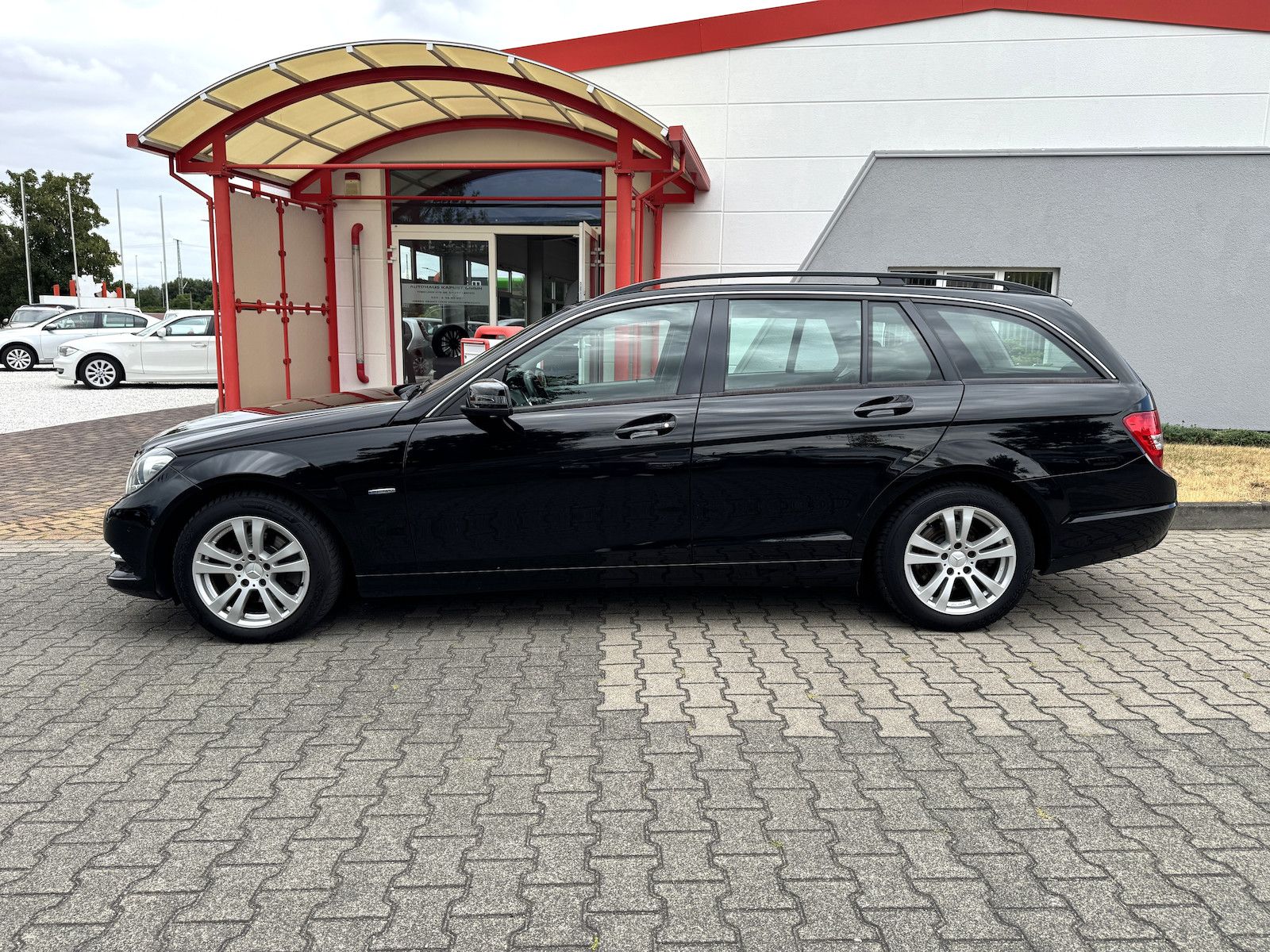 Fahrzeugabbildung Mercedes-Benz C 220 CDI T Autom. /Xenon/Navi/Tempo/AHK/
