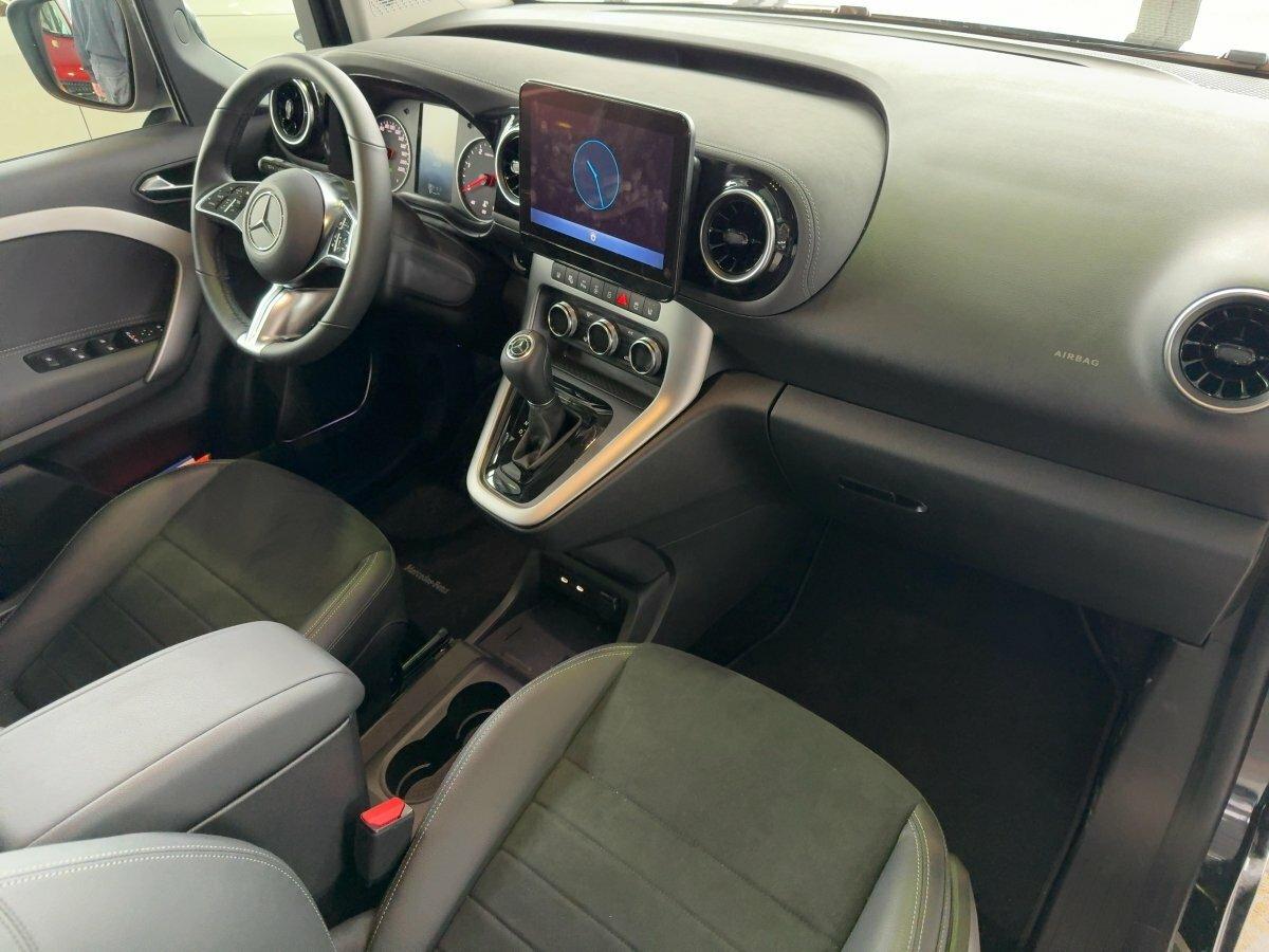 Mercedes-Benz T 180d PROGRESSIVE LED+TEMPOMAT+KEYLESS-GO+AMBIE