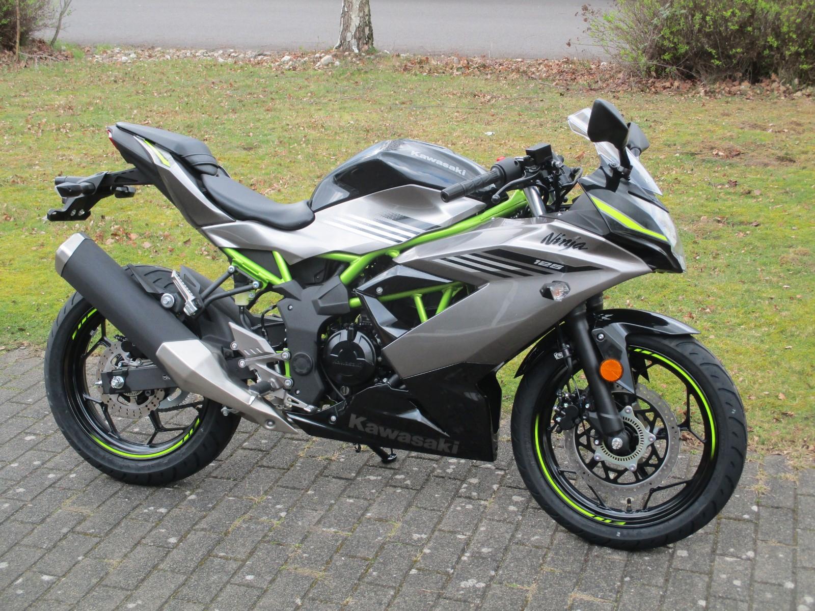 Kawasaki Ninja 125 ABS   Modell 2026