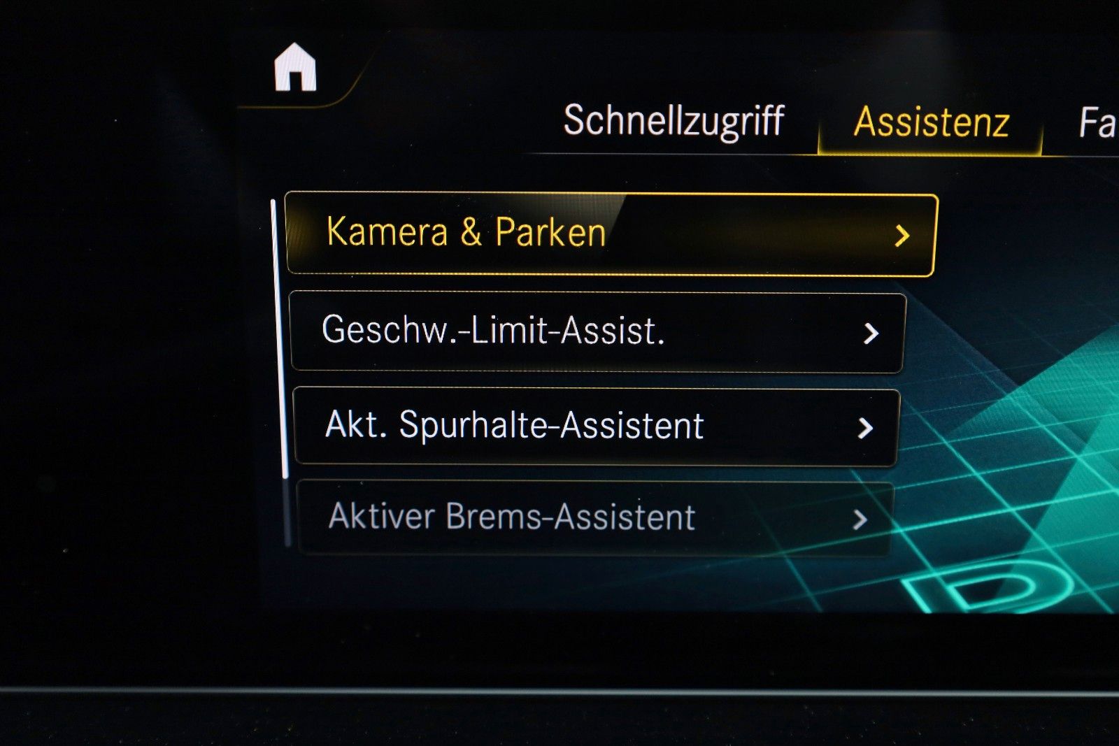 Fahrzeugabbildung Mercedes-Benz GLA 250e Style Navi,Park P,Kamera,T.Leder,SH,LED