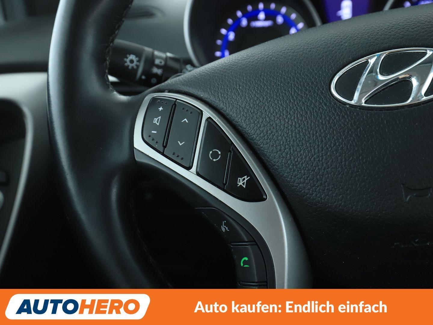 Hyundai i30 1.4 Comfort *NAVI*TEMPO*PDC*SHZ*ALU*KLIMA*
