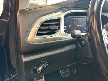 MYAUTOCENTER – Gebraucht- und Jahreswagen mit Werkstattservice in Pfaffenhofen Volkswagen T-Cross *R-Line*AHK*Navi*Virtuel*VOLL*