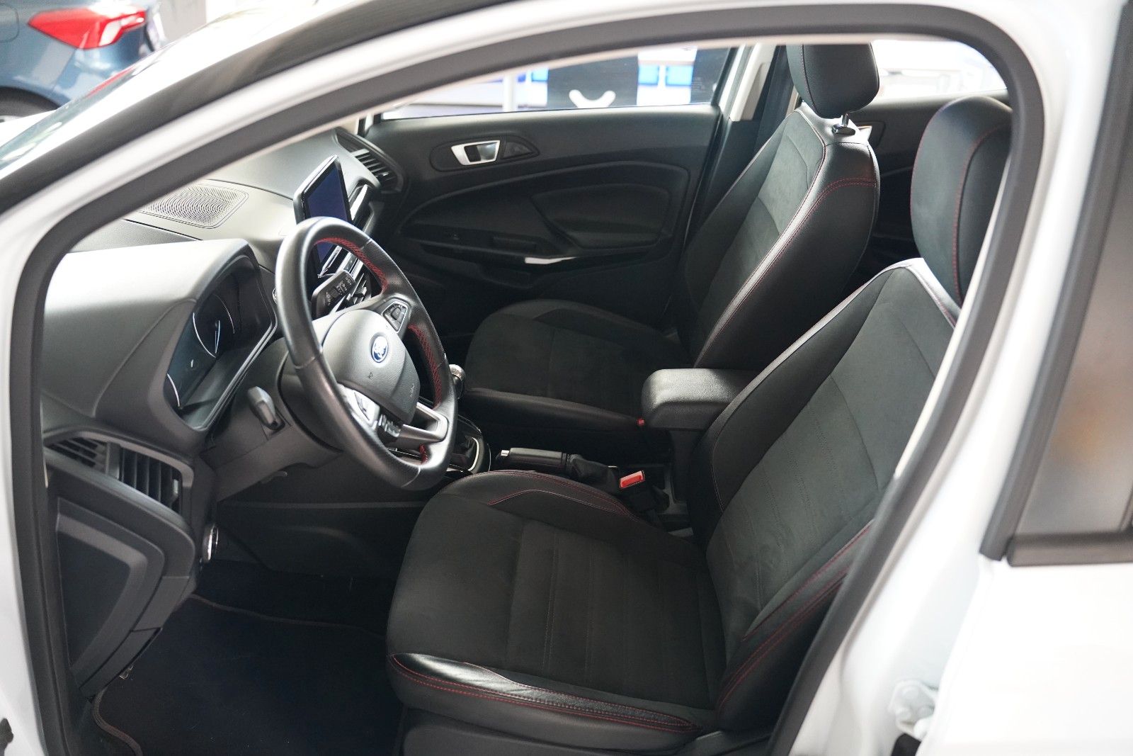 Fahrzeugabbildung Ford EcoSport ST-Line*NAVI*KeyFree*KLIMAAUTOMATIK