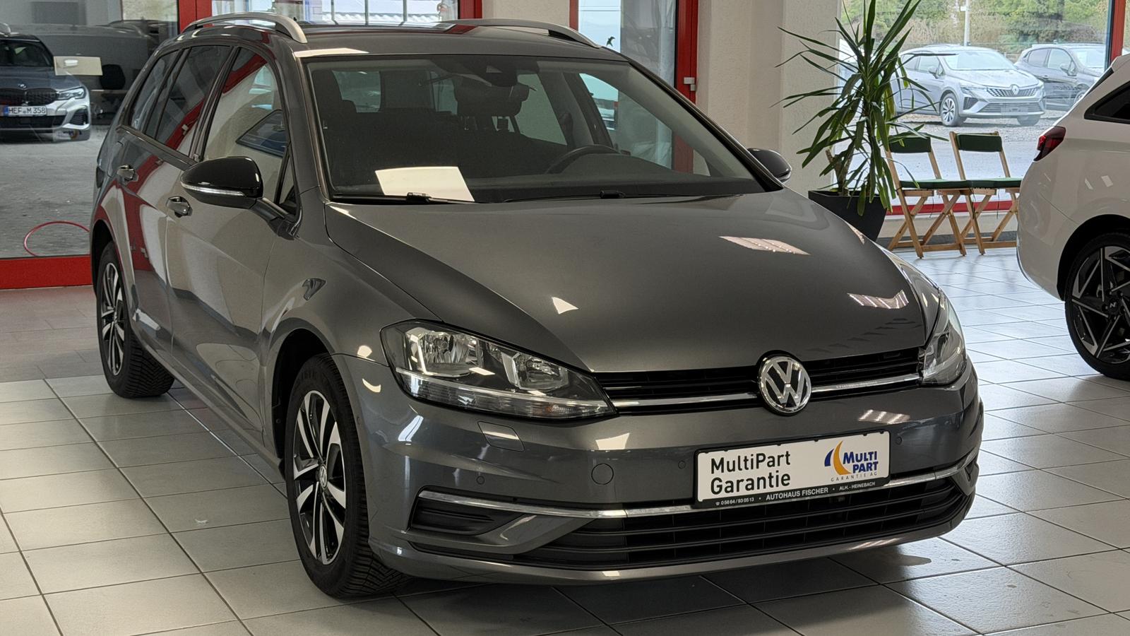 Volkswagen Golf IQ.DRIVE Navi Parkas.