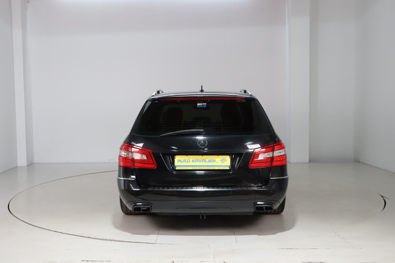 Fahrzeugabbildung Mercedes-Benz E 350 CGI T BlueEFFICIENCY * Navi * Sitzhzg. *