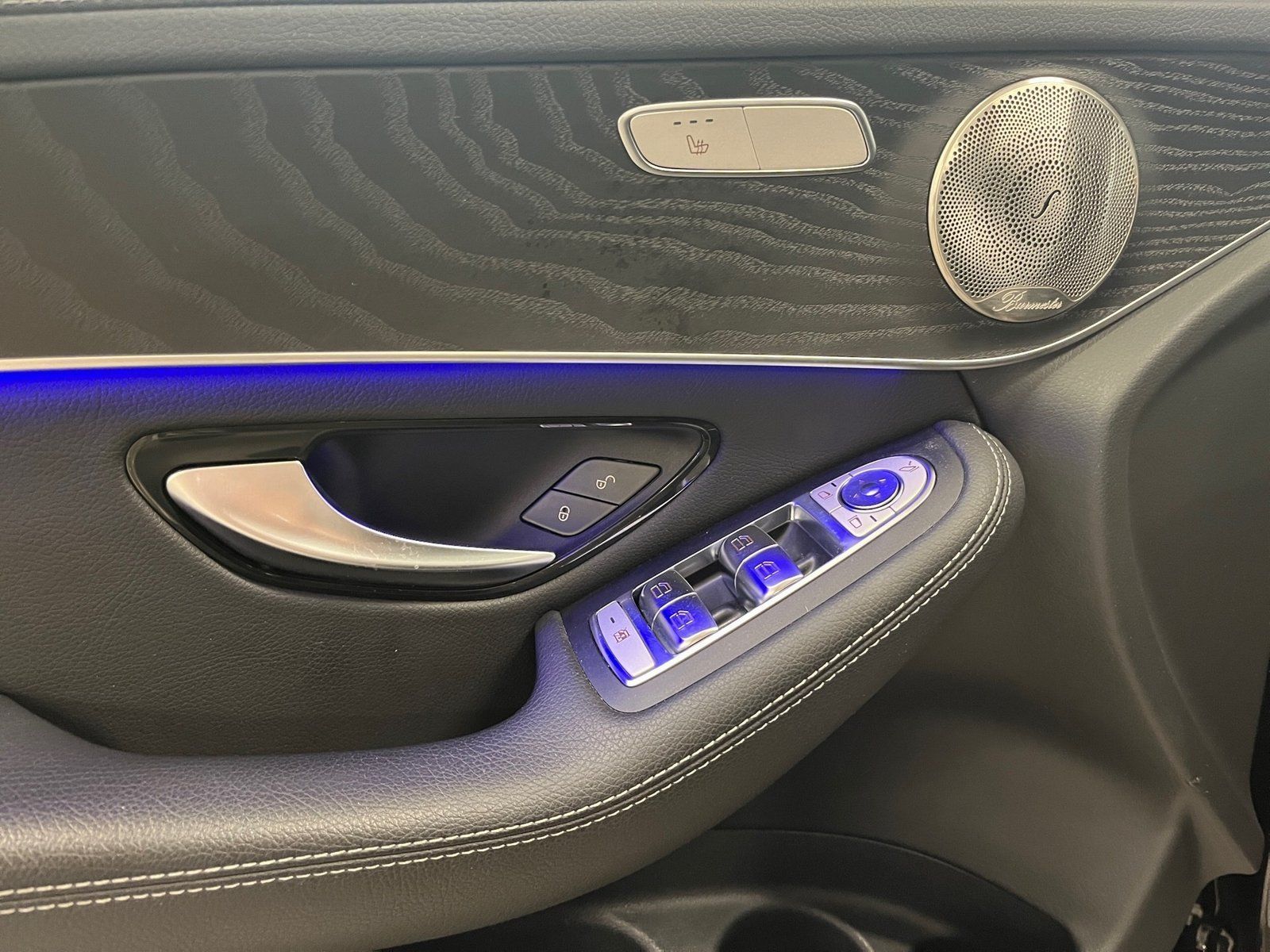 Fahrzeugabbildung Mercedes-Benz GLC 300 de 4M*360*Burm*Air-Body*LED*Night*Ambie*
