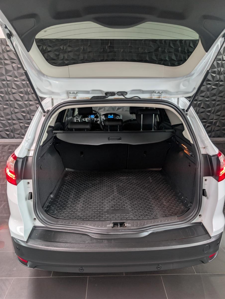 Ford Focus 2012 — photo 15