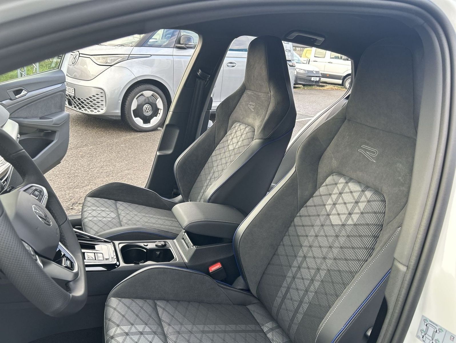 Volkswagen Golf - Bild 11