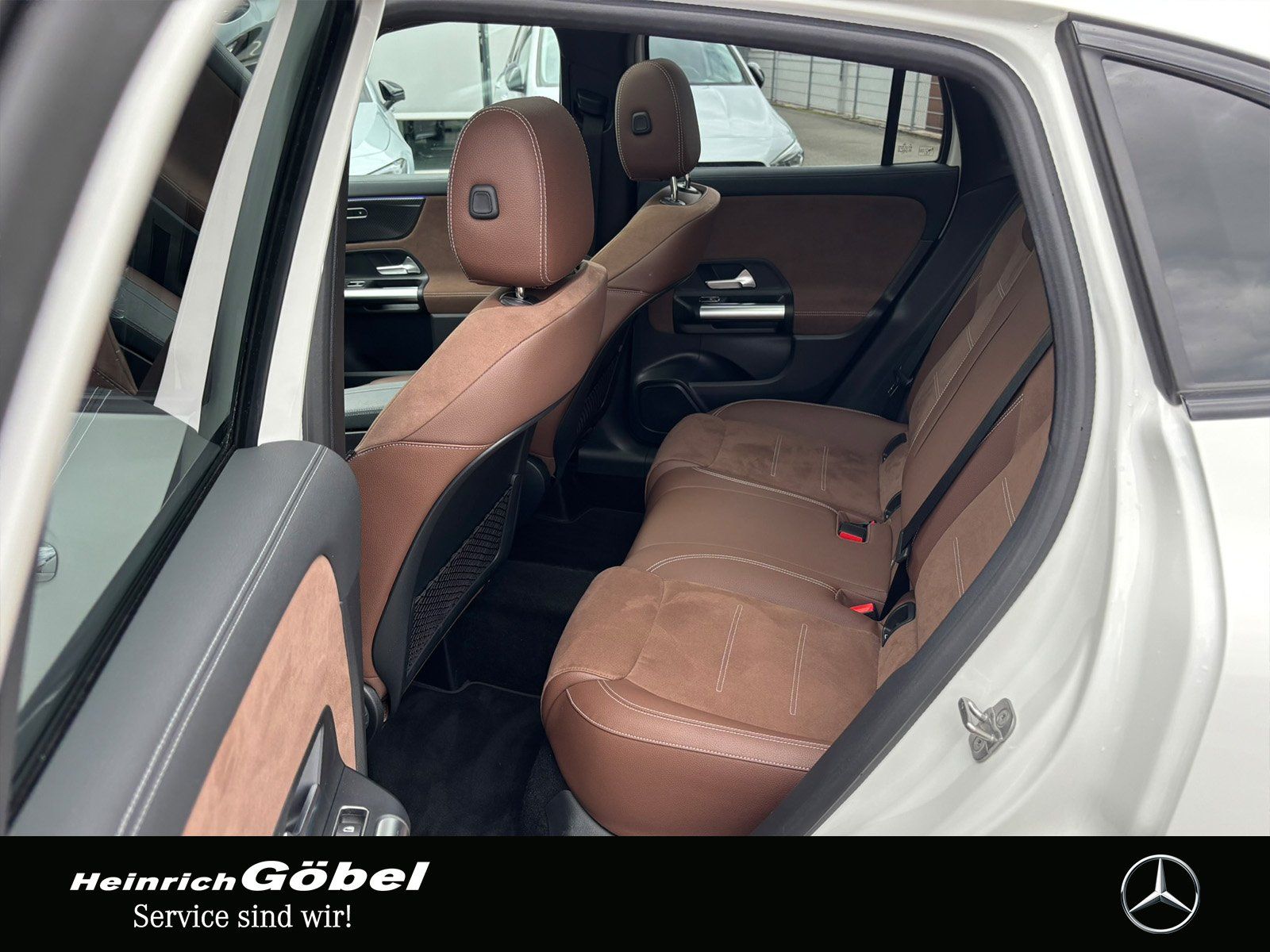 Fahrzeugabbildung Mercedes-Benz GLA 220 d 4M AMG*PANO*AHK*DISTRONIC*360°K*20ZOLL