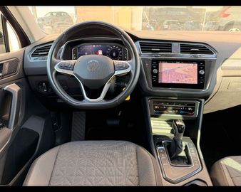 Volkswagen Tiguan - 9