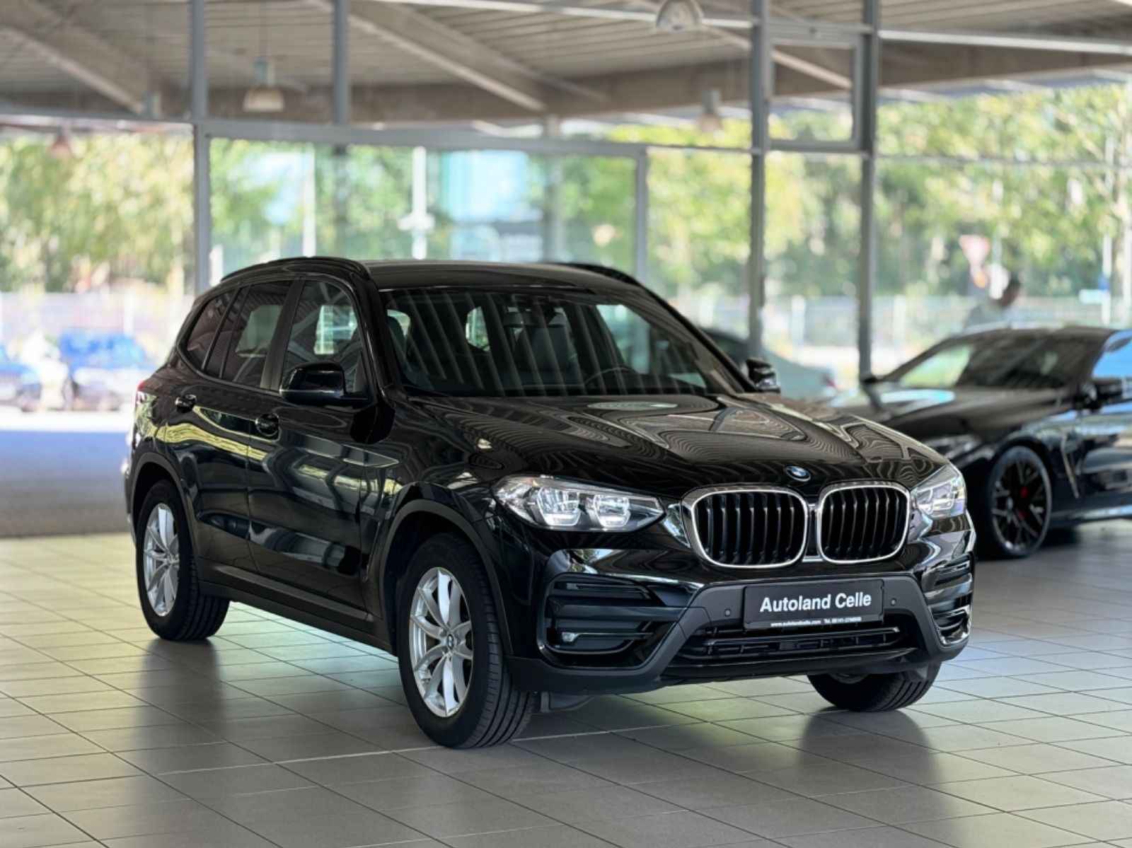 Fahrzeugabbildung BMW X3 xD20d HiFi Komfort Sport Individual Leder LED