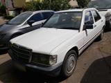 Mercedes-Benz 190D Oldtimer - Mercedes-Benz 190 aus 1987: 190d