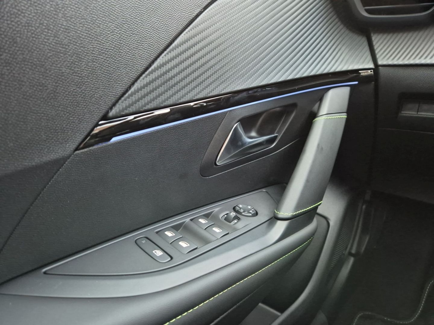 Peugeot 208 - Bild 13