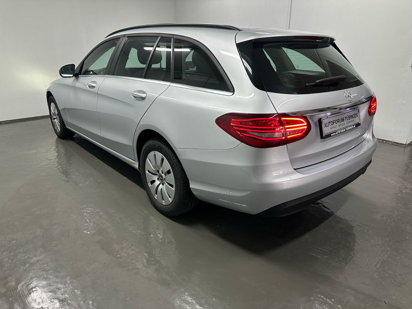 Fahrzeugabbildung Mercedes-Benz C 200 d T*DISTRO*AHK*SPURH*TOTWINK*SH*CARPL