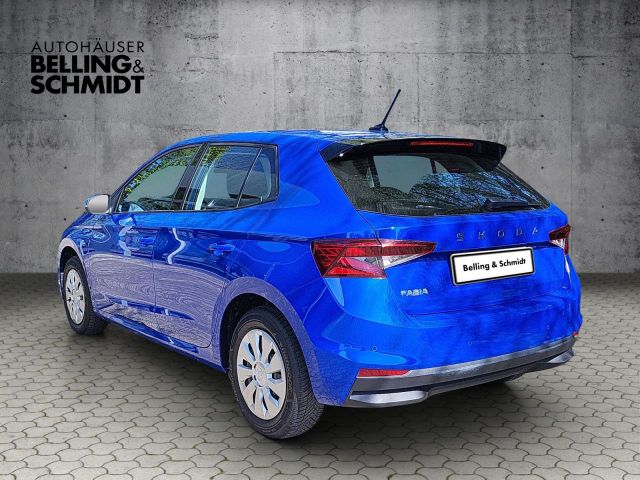 Fabia 1.0 MPI Essence ParkPilot