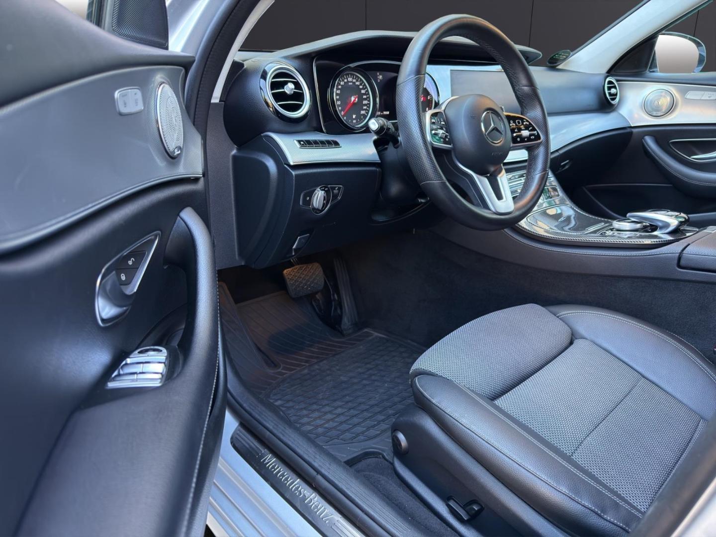 Mercedes-Benz E 220 d T Avantgarde MBUX COMAND Kamera LED Appl