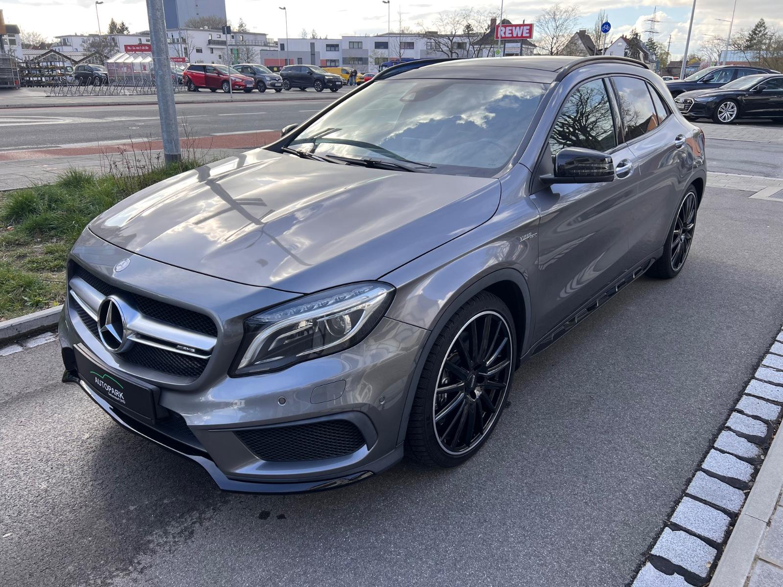 Mercedes-Benz GLA 45 AMG 4Matic/Navi/Kam/Pano/H&K/MB Garantie
