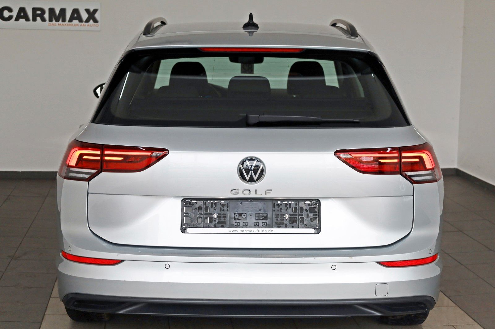 Fahrzeugabbildung Volkswagen Golf VIII Variant Life Navi,LED,PDC,Lane/Front A