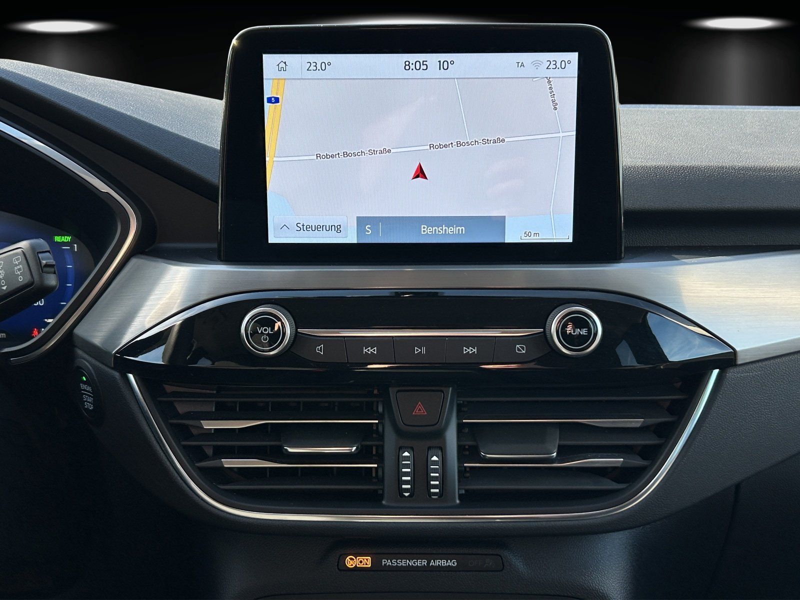 Fahrzeugabbildung Ford Kuga Titanium Aut./LED/KAMERA/TEMPOMAT/NAVI/SHZ/