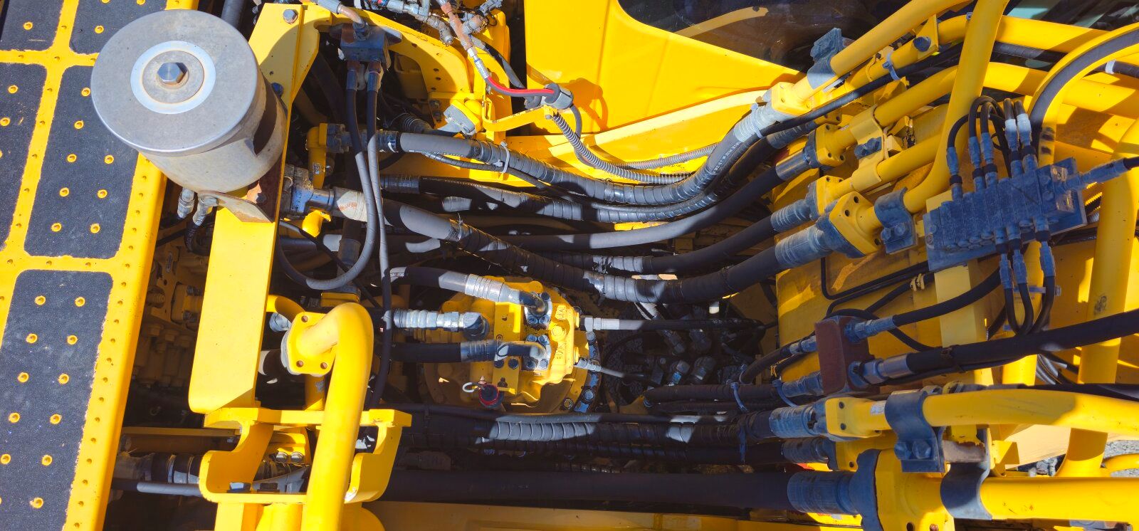 Fahrzeugabbildung Komatsu PC 360 LC-11