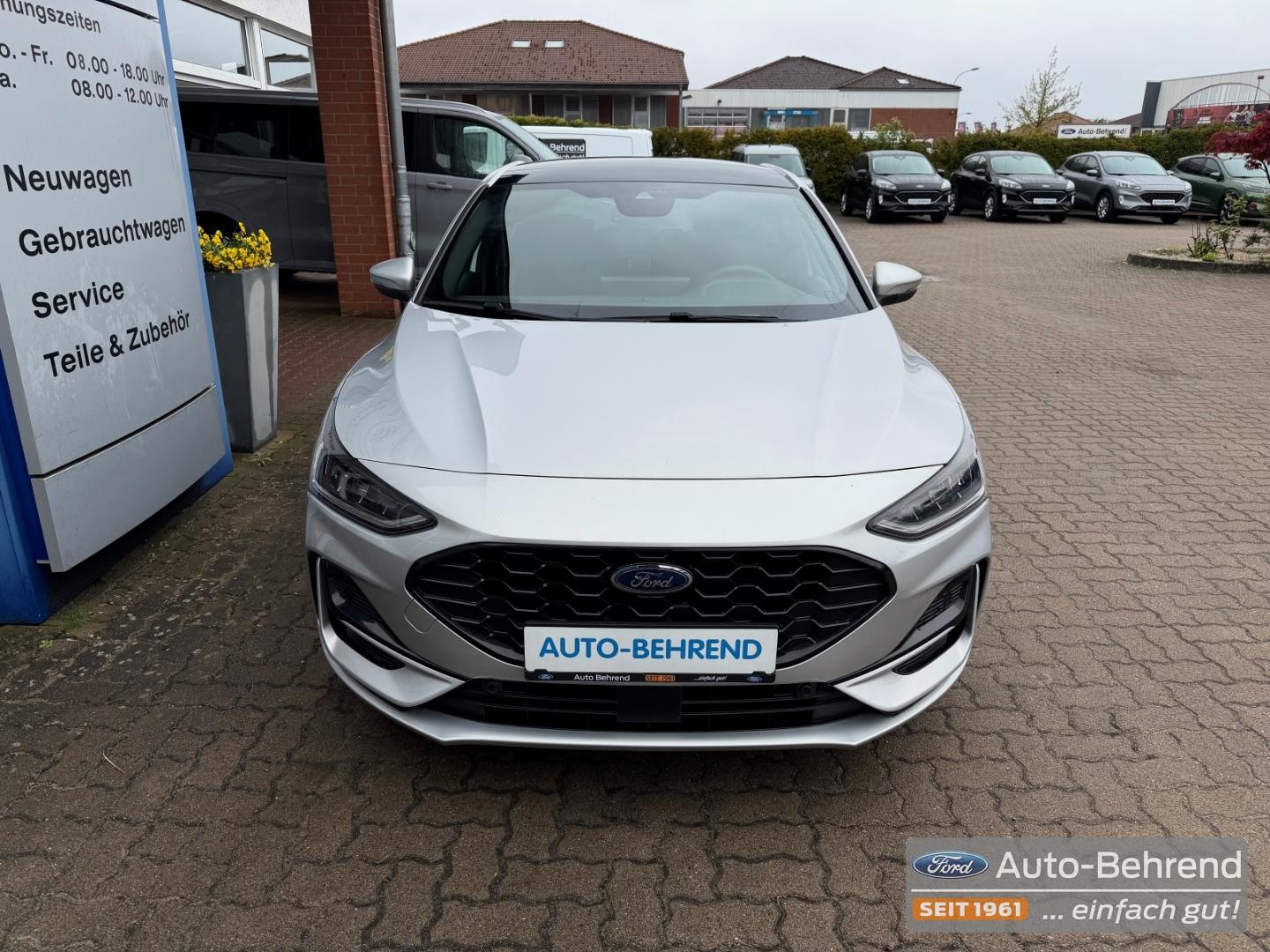Ford Focus ST-Line X Automatik Panoramadach Kamera