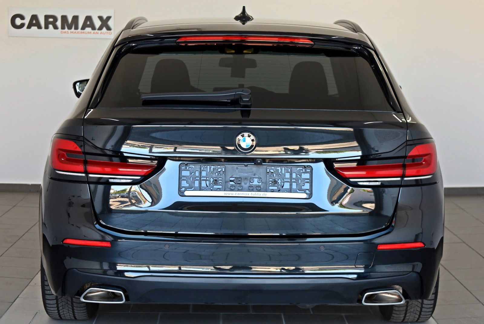 Fahrzeugabbildung BMW 520d xDrive Touring Leder,Navi,LED,Kamera,SH+Sta