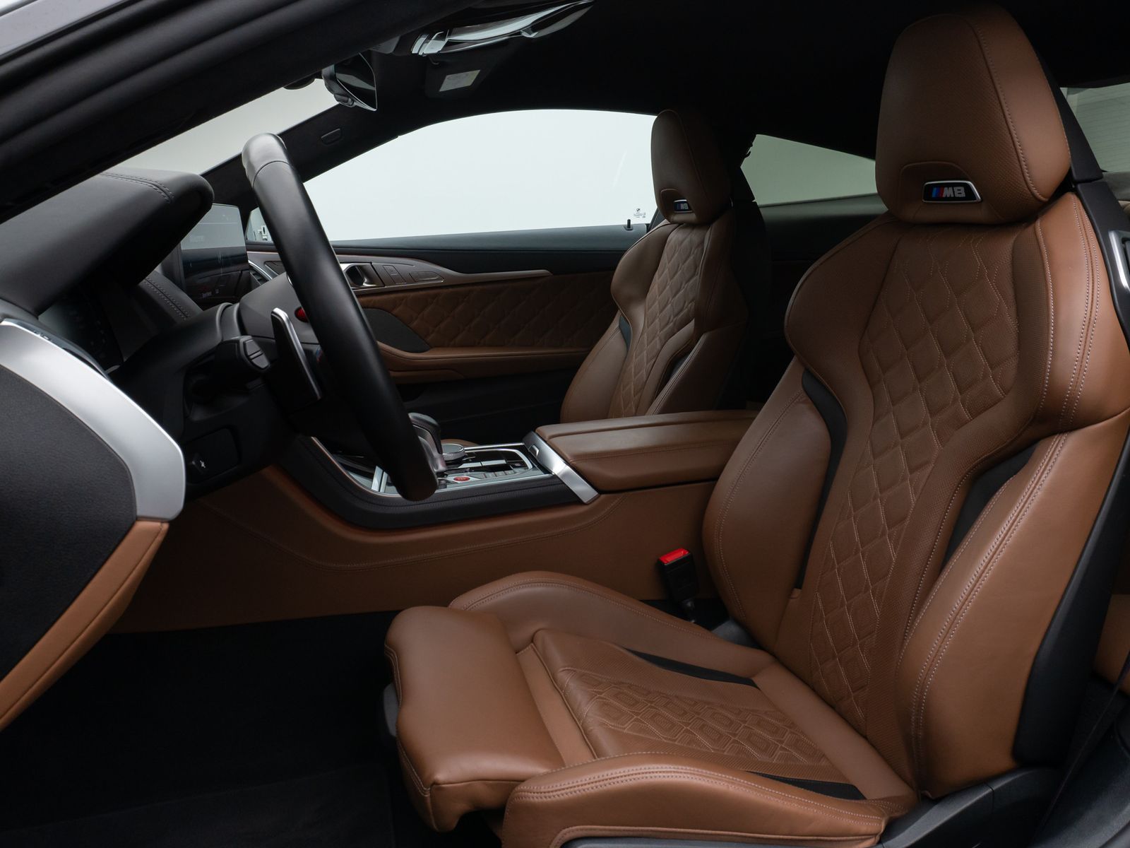 Fahrzeugabbildung BMW M8 Competition xD Coupé 360°Laser SoftCl DispKey