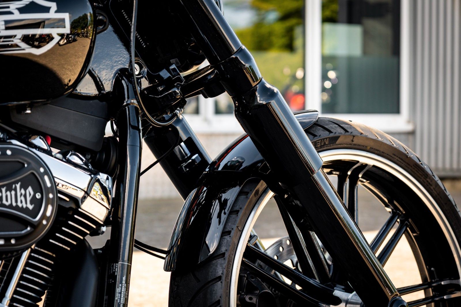 Fahrzeugabbildung Harley-Davidson FXBRS Breakout 114 cui - Jekill & Hyde
