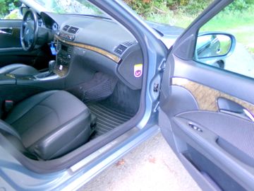 Mercedes E 200 - 12