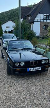 BMW 320i, E30, Cabrio, schwarzmetallic, Leder  - BMW 320 aus 1991