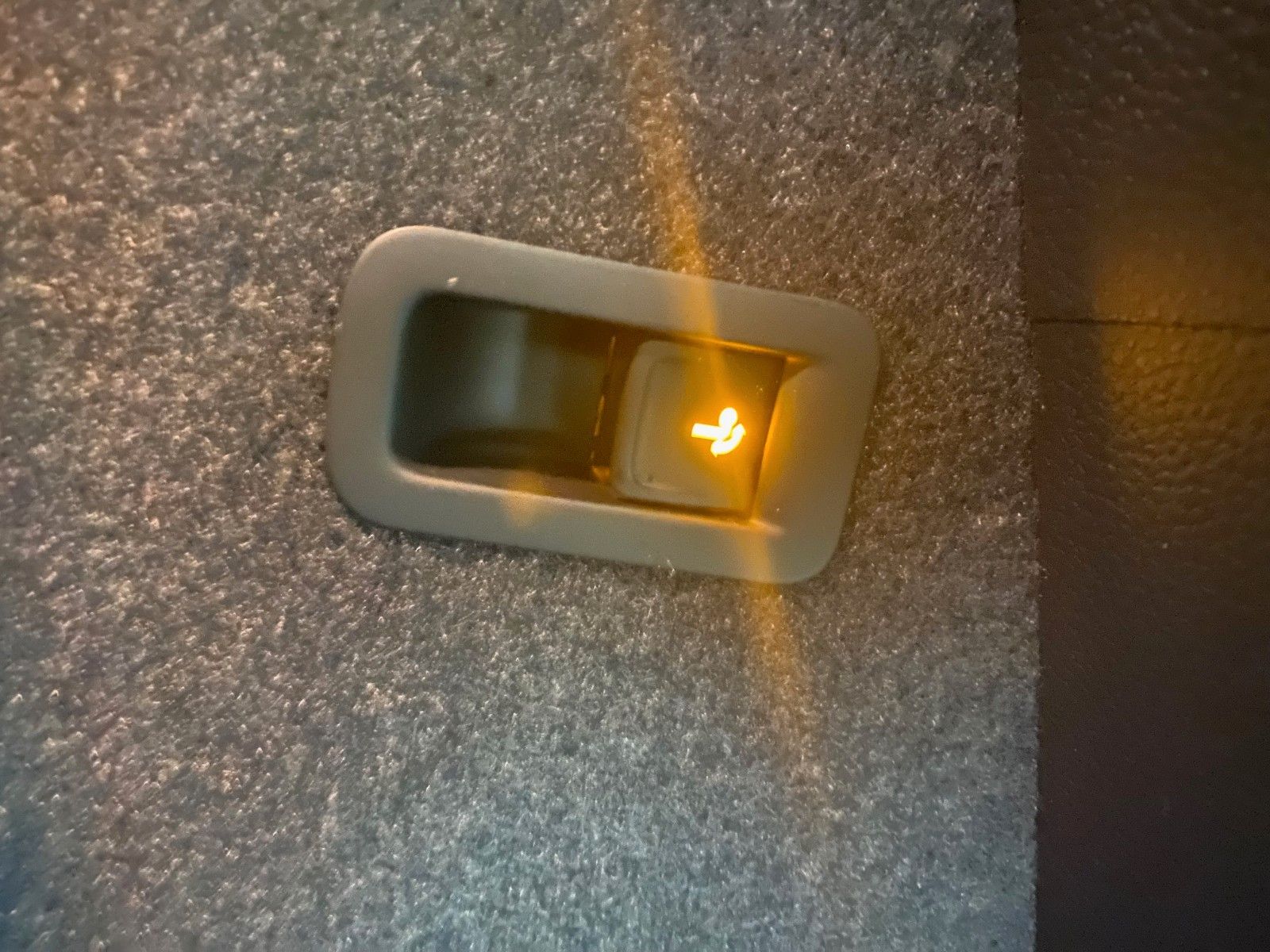 Fahrzeugabbildung SKODA Karoq 1.5 TSI DSG+Garantie 2030 oder 100tKM+NAVI