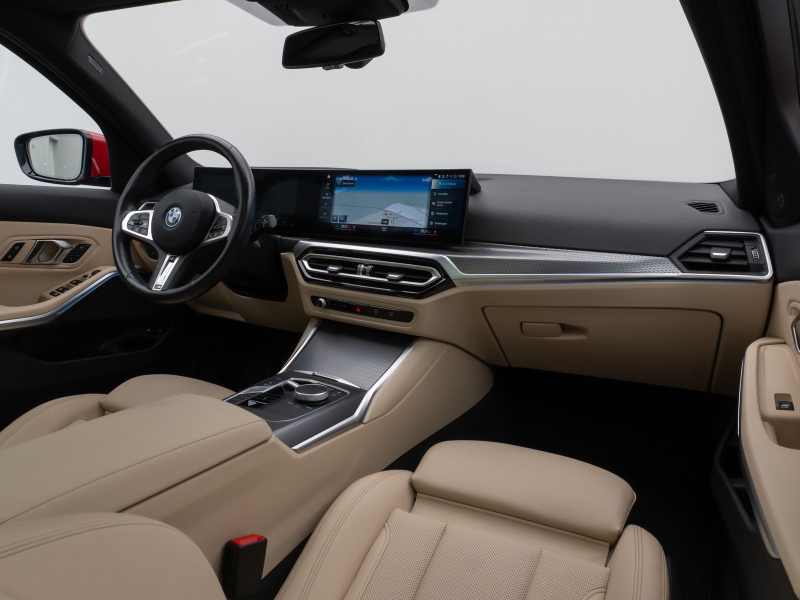 Fahrzeugabbildung BMW 330e M Sport Pro Panorama Kamera HUD H/K Komfort