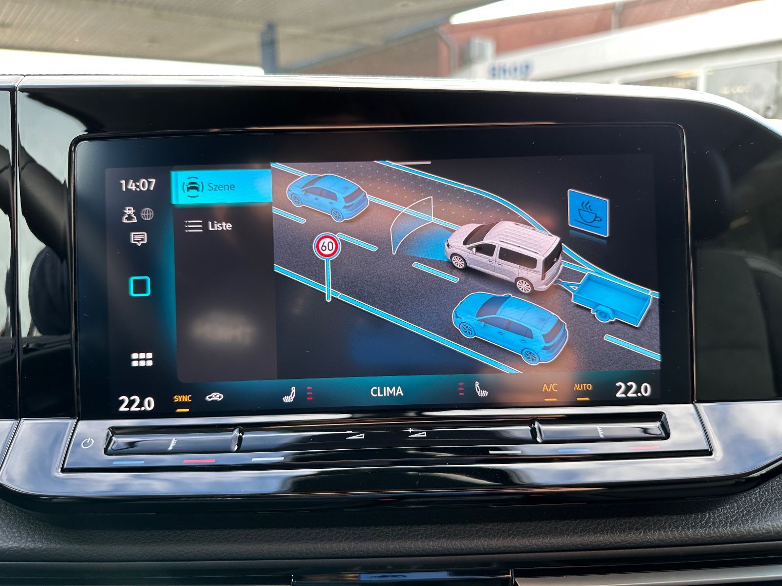 Fahrzeugabbildung Volkswagen Caddy Maxi 1.5 TSI Style DSG Navi/AHK/ACC/LED