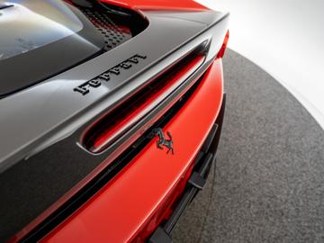 2021 Ferrari SF90 照片 7