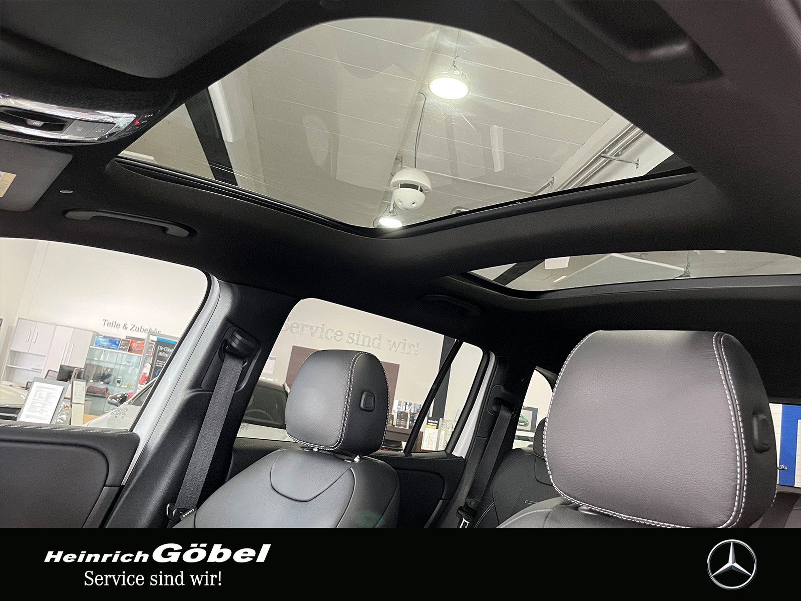Fahrzeugabbildung Mercedes-Benz GLB 35 4M AHK+PANO+HUD+360°+FAHR-ASSIST+MULTIB.