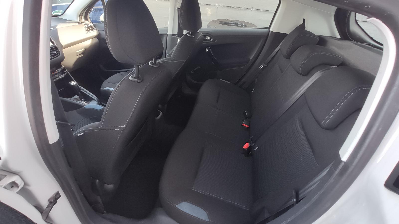 Peugeot 208 Automatik*NAVI*Klimaauto.*SHZ*BT*ALU*Allwett