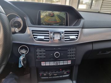 Mercedes E 220 - 12