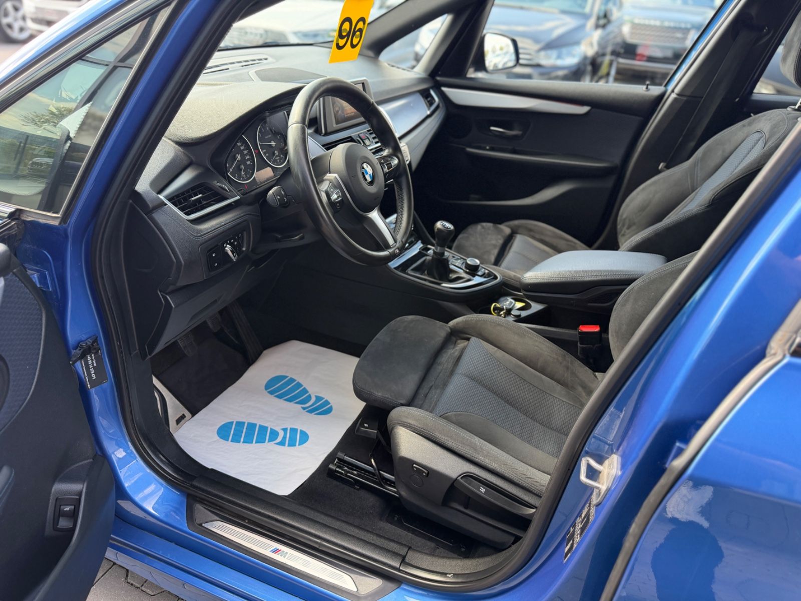 218 Active Tourer M Paket Alcantara