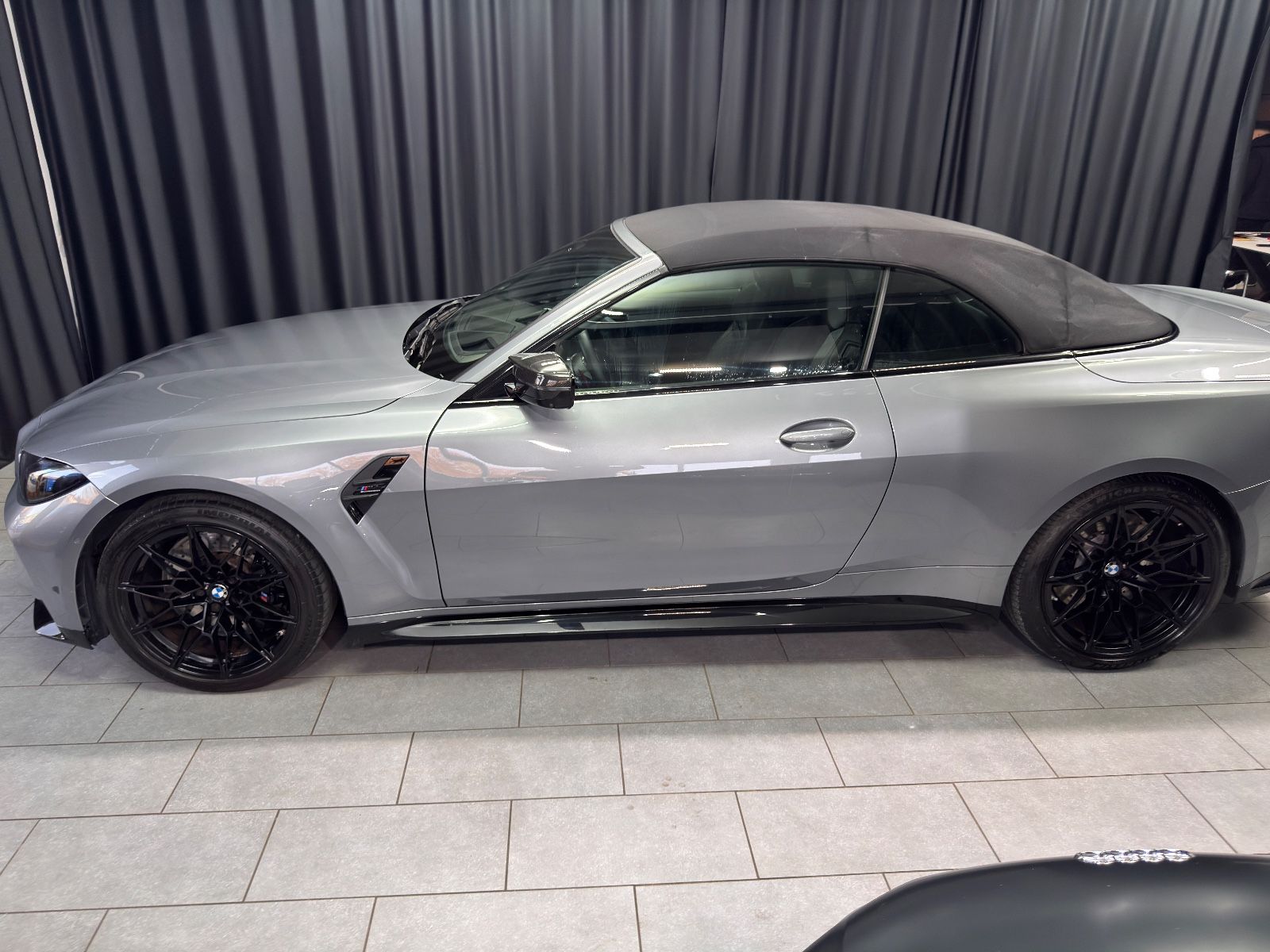 Fahrzeugabbildung BMW M4 Cabrio M xDrive Competition|CARBON-PAKET|ACC|