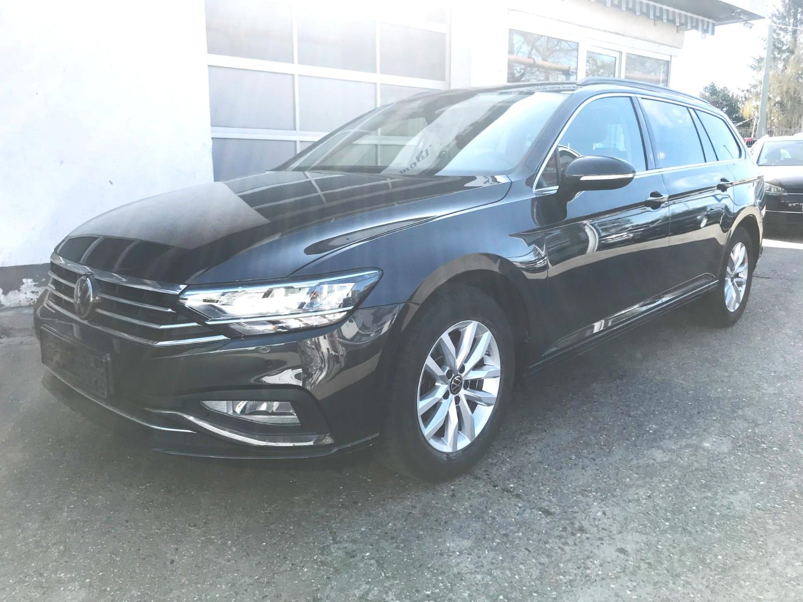 Volkswagen Passat Variant Business DSG NAV PTS Sitzh. ACC